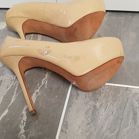 Report Signature Platform Heels - Picture 5 of 8